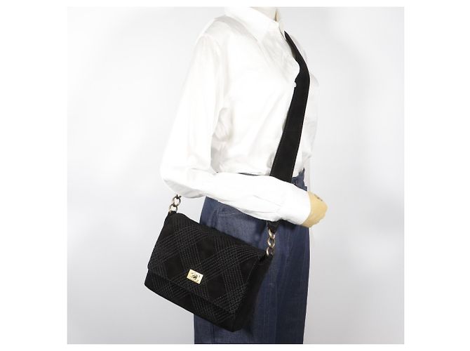 Borsa a Spalla Wild Stitch di Chanel Nero - vista 17
