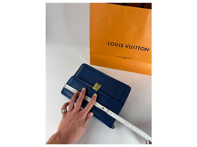 Clutch Vintage Louis Vuitton in Pelle EPI Blu - vista 12