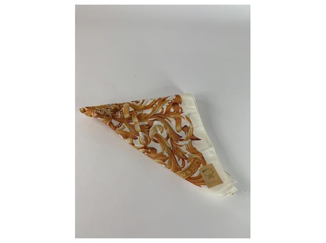Sciarpa Vintage MCM Bianco Oro D'oro - vista 9