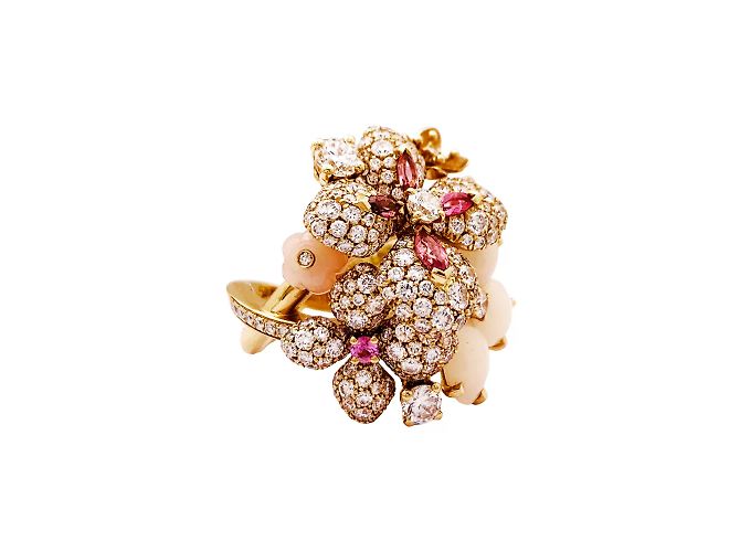 Anello Chaumet, "Hortensia Aube rosée", oro rosa, diamanti, zaffiro rosa e opali rosa. - vista 3