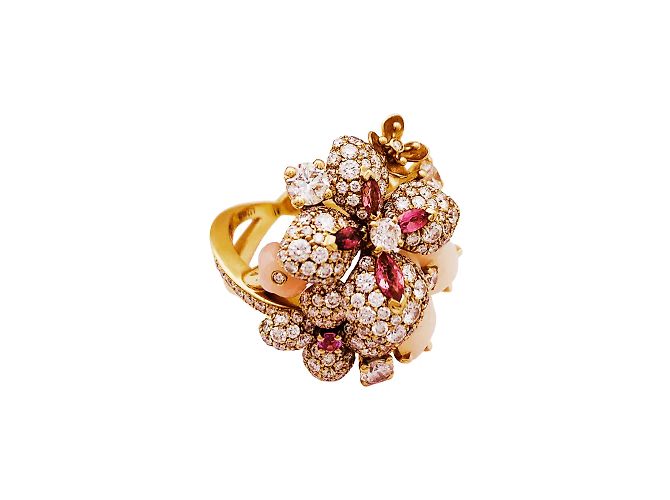 Anello Chaumet, "Hortensia Aube rosée", oro rosa, diamanti, zaffiro rosa e opali rosa. - vista 4