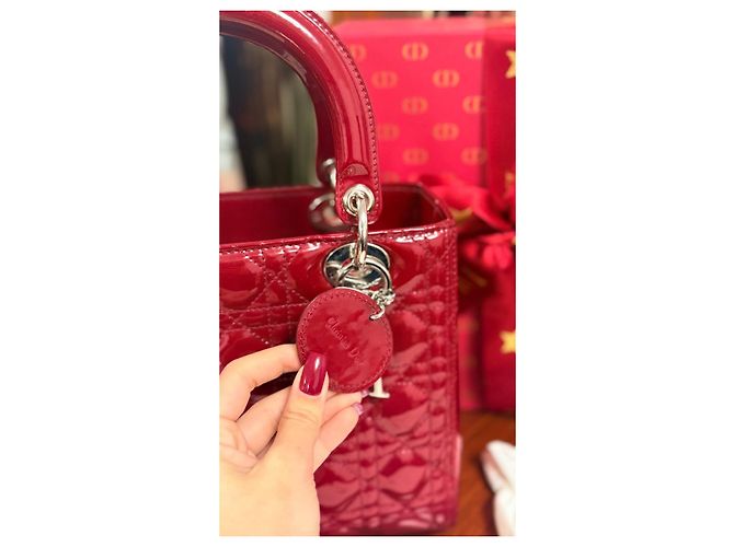 Christian Dior Lady Dior Medio in vernice Rosso - vista 3