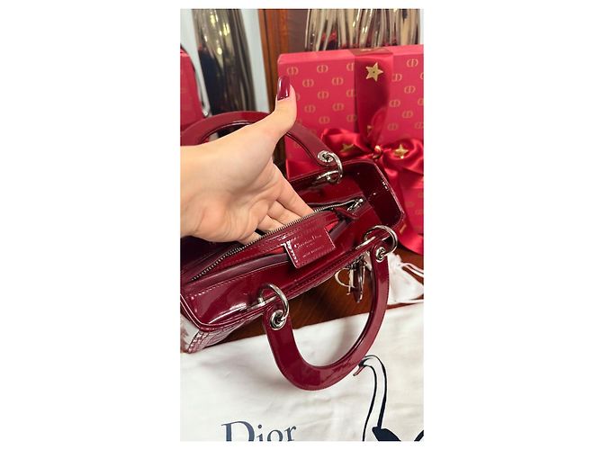 Christian Dior Lady Dior Medio in vernice Rosso - vista 5