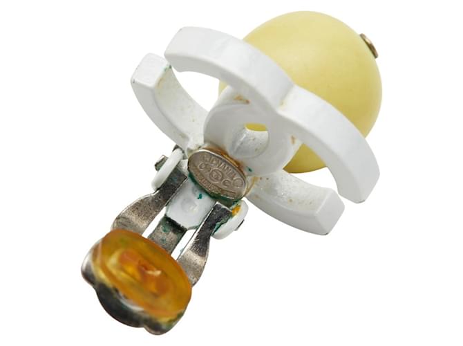Orecchini Chanel Coco Mark Swing Bianco Giallo - vista 5