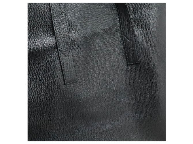 Borsa Tote Leggera Taiga di Louis Vuitton Grigio - vista 8
