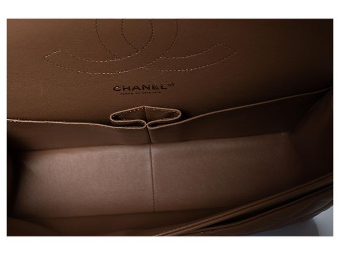 Chanel, Jumbo gesteppte Lederhandtasche in Karamell Braun - Ansicht 7