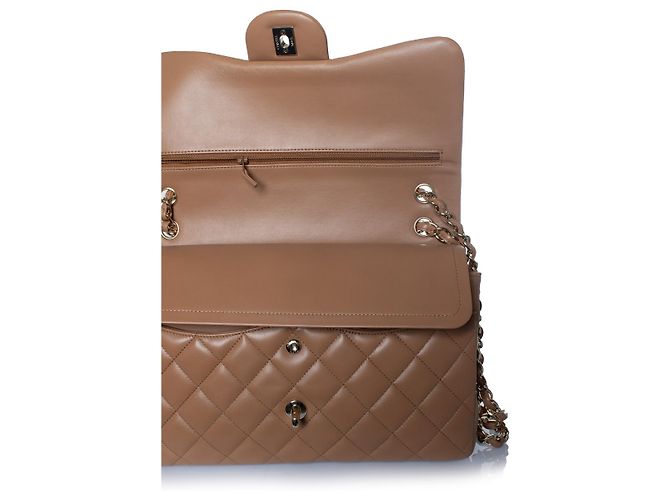 Chanel, Jumbo gesteppte Lederhandtasche in Karamell Braun - Ansicht 9