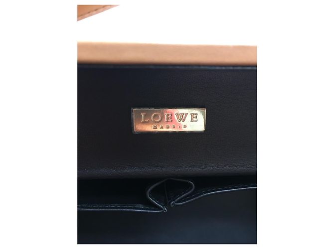 Bolsa retangular Loewe Madrid em couro bege - vista 17