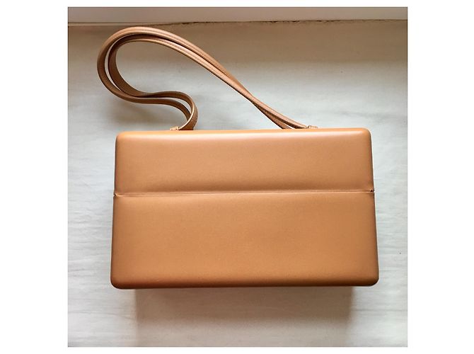Bolsa retangular Loewe Madrid em couro bege - vista 5
