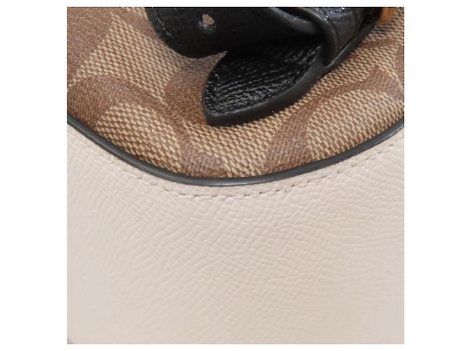Mochila Jordyn Signature C2002 da Coach - vista 17