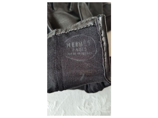 HERMÈS GLOVES WITH 'H' – PATCH AND STUDS. Black - view 4