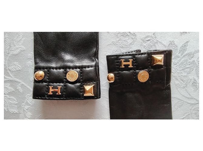 HERMÈS GLOVES WITH 'H' – PATCH AND STUDS. Black - view 6