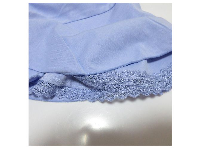 Autre Marque Kumikyoku Sweatfleckgeschützter, wasserabweisender GIZA Baumwoll-Jersey-Pullover mit Rüschenärmeln Blau Hellblau - Ansicht 3