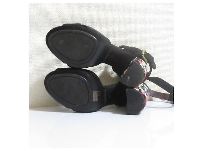 Chloé See By Chloe Suede Embroidered Sandals - view 9