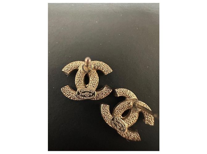 Coco Crush Chanel CC Dourado - vista 3