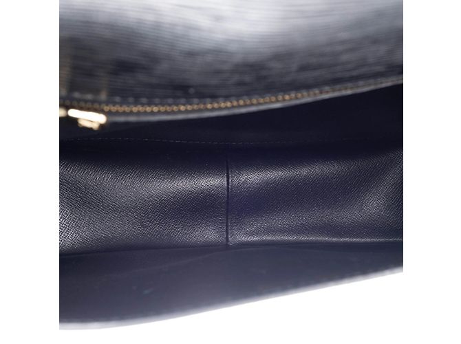 Borsa a Spalla Saint-Cloud in Pelle Epi Louis Vuitton Nero - vista 10