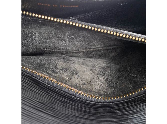 Borsa a Spalla Saint-Cloud in Pelle Epi Louis Vuitton Nero - vista 15