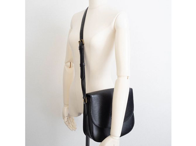 Borsa a Spalla Saint-Cloud in Pelle Epi Louis Vuitton Nero - vista 20