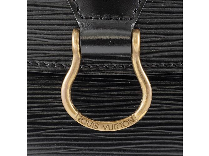 Borsa a Spalla Saint-Cloud in Pelle Epi Louis Vuitton Nero - vista 7