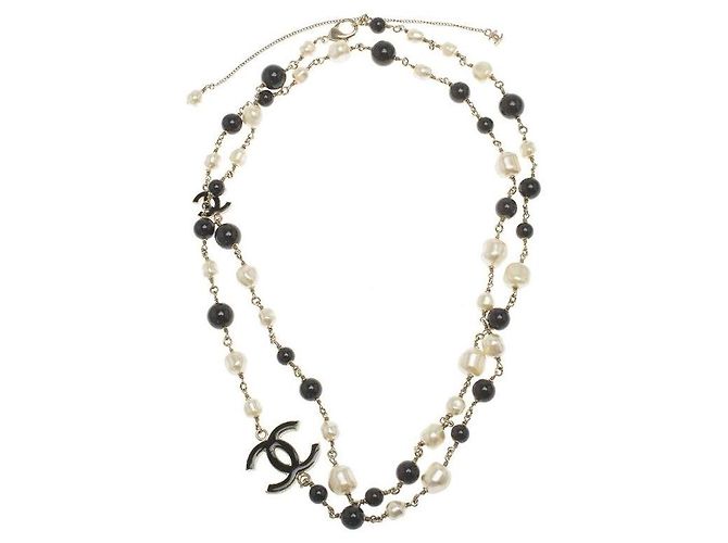 Collana classica lunga in perle d'acqua dolce nere e bianche 12P di Chanel con perline GHW Nero Bianco Gold hardware - vista 3