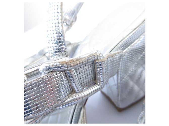 Timeless Chanel Metallic Leder Chunky Heel Slingback Sandalen Silber - Ansicht 13