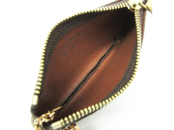 Llave Monograma Louis Vuitton M62650 Castaño - vista 4