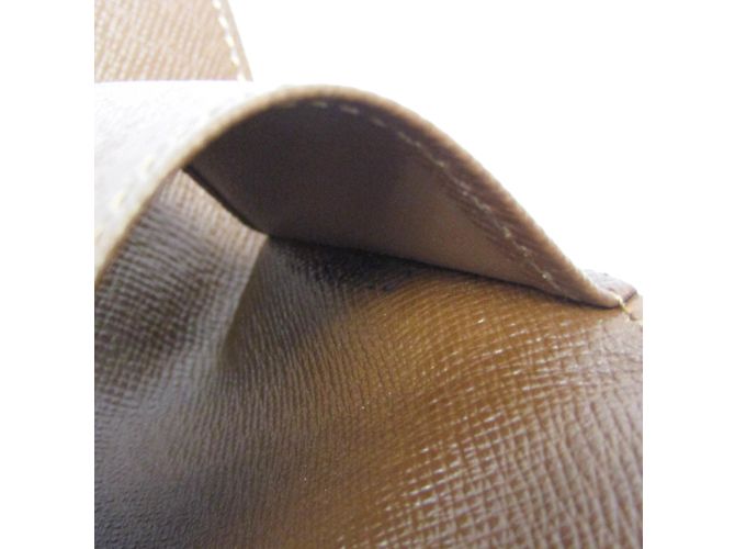 Llave de Monograma Louis Vuitton Castaño - vista 11