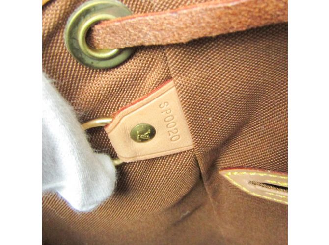 Louis Vuitton Monogram Montsouris MM Rucksack Monogramm - Ansicht 16