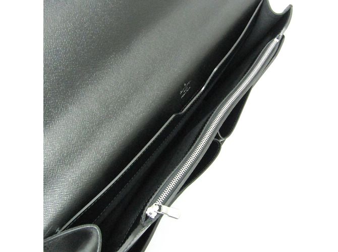 Briefcase Robusto in Taiga di Louis Vuitton Nero Grigio - vista 3