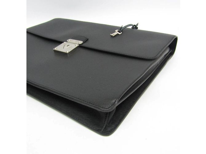 Briefcase Robusto in Taiga di Louis Vuitton Nero Grigio - vista 4