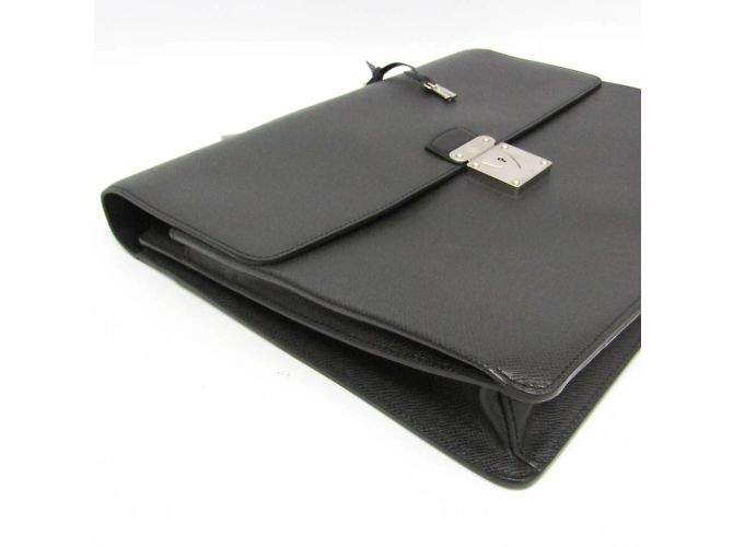 Briefcase Robusto in Taiga di Louis Vuitton Nero Grigio - vista 5