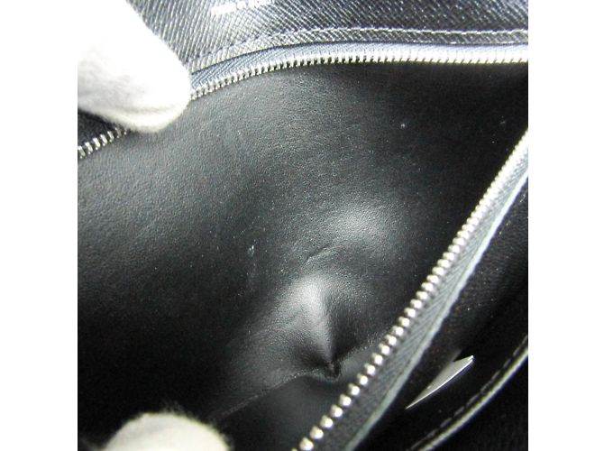 Pochette da uomo Louis Vuitton Taiga Selenga Grigio - vista 12