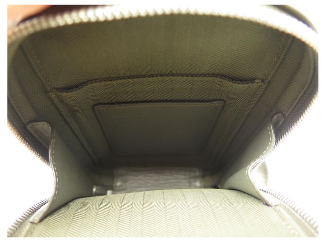 BORSA A TRACOLLA VERTICALE LOEWE IN PELLE KHAKI CON TASCA BANDOULIERE Cachi - vista 10