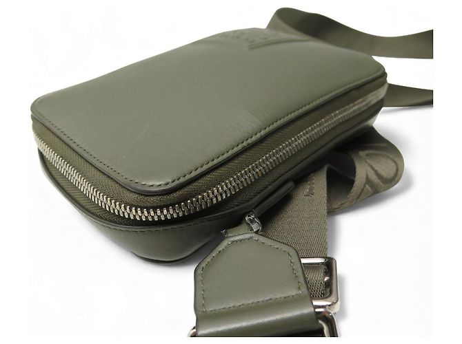 BORSA A TRACOLLA VERTICALE LOEWE IN PELLE KHAKI CON TASCA BANDOULIERE Cachi - vista 6