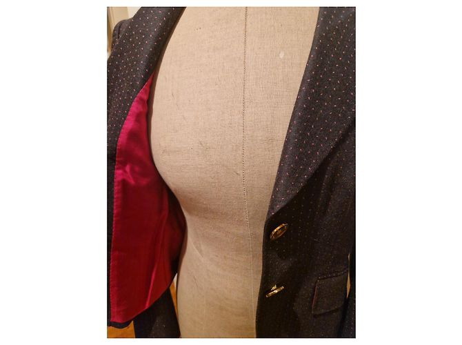 Tailleur de Saia Brioni em Lã Cinza Escuro com Poás Rosa - vista 3