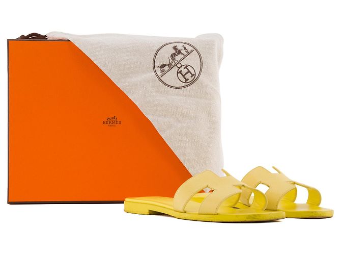 HERMÈS - Sandali Oran Hermès in pelle granulata gialla (T37) Giallo - vista 7