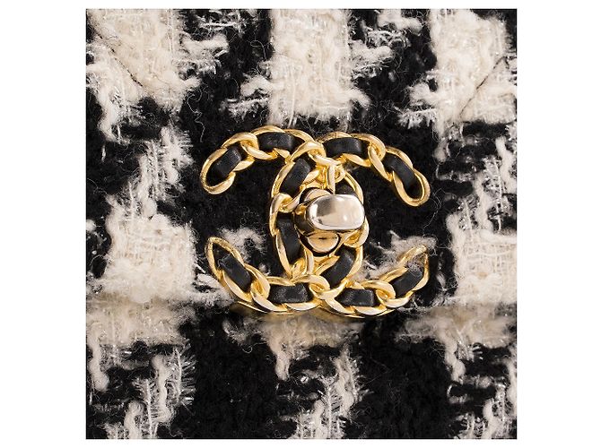 CHANEL - Bolso de hombro 19 Chanel en tweed negro y blanco - vista 5