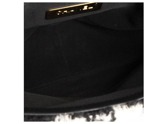 CHANEL - Bolso de hombro 19 Chanel en tweed negro y blanco - vista 8