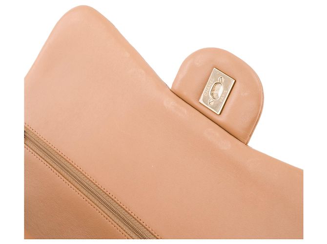 CHANEL - Borsa a tracolla Classic/Timeless Jumbo Chanel in pelle marrone - vista 9