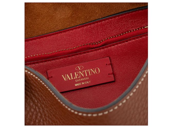 Valentino Garavani VALENTINO - Borsa a tracolla VSling Valentino in pelle martellata marrone - vista 9