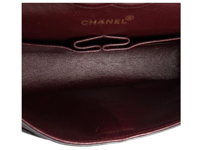 CHANEL - 2.55 Chanel Umhängetasche aus glattem marineblauem und braunem Leder - Ansicht 8