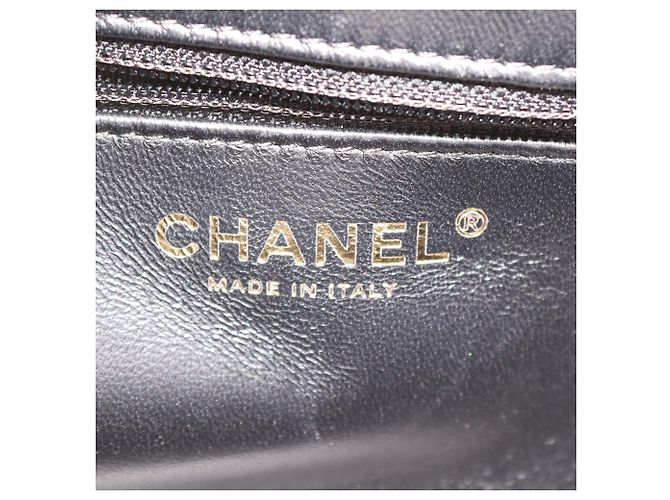 Borsa Mini Kelly in Velluto Nero Trapuntato di Chanel - vista 5