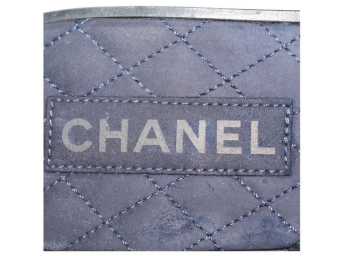 Chanel Infradito Piani in Pelle e Camoscio Blu Navy con Catena - vista 6