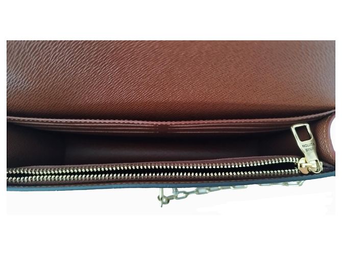 Pochette Louis Vuitton S Lock in tela monogram e pelle naturale Marrone - vista 11