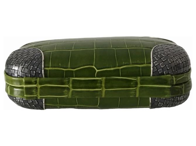 Pochette Bottega Veneta Knot in Coccodrillo Verde con Chiusure e Angoli in Argento Vera - vista 5