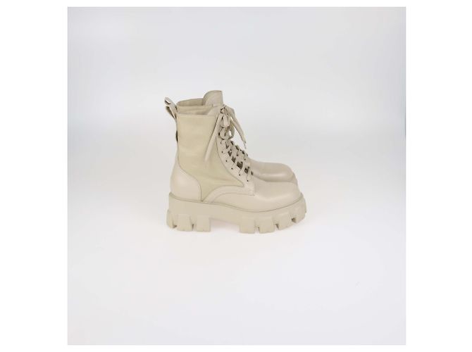 Botas de combate Monolith em couro e nylon bege da Prada - vista 3