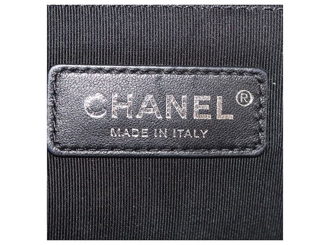 Borsa Boy Flap Media in Pelle Trapuntata Nera di Chanel Nero - vista 5