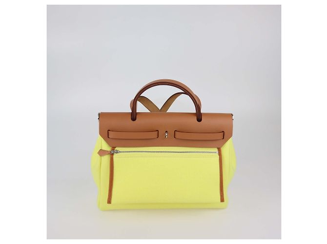 Hermès Borsa Hermes Lime/Natural Toile e Vache Hunter Herbag Zip 31 D'oro - vista 4