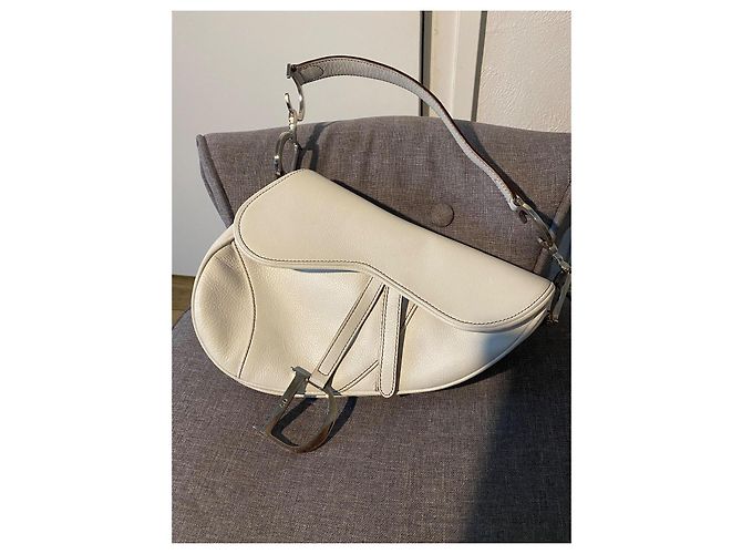 Borsa Dior Saddle in pelle bianca Bianco sporco - vista 2