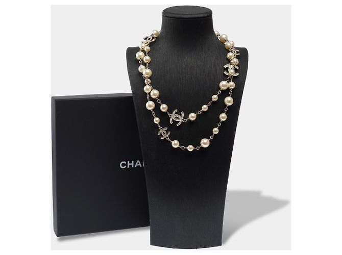 Gioielli CHANEL CC in Perla Bianca - 103170 Bianco - vista 2